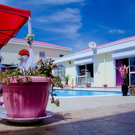 Petite Flower Guest House Talata-maty Kültér fotó