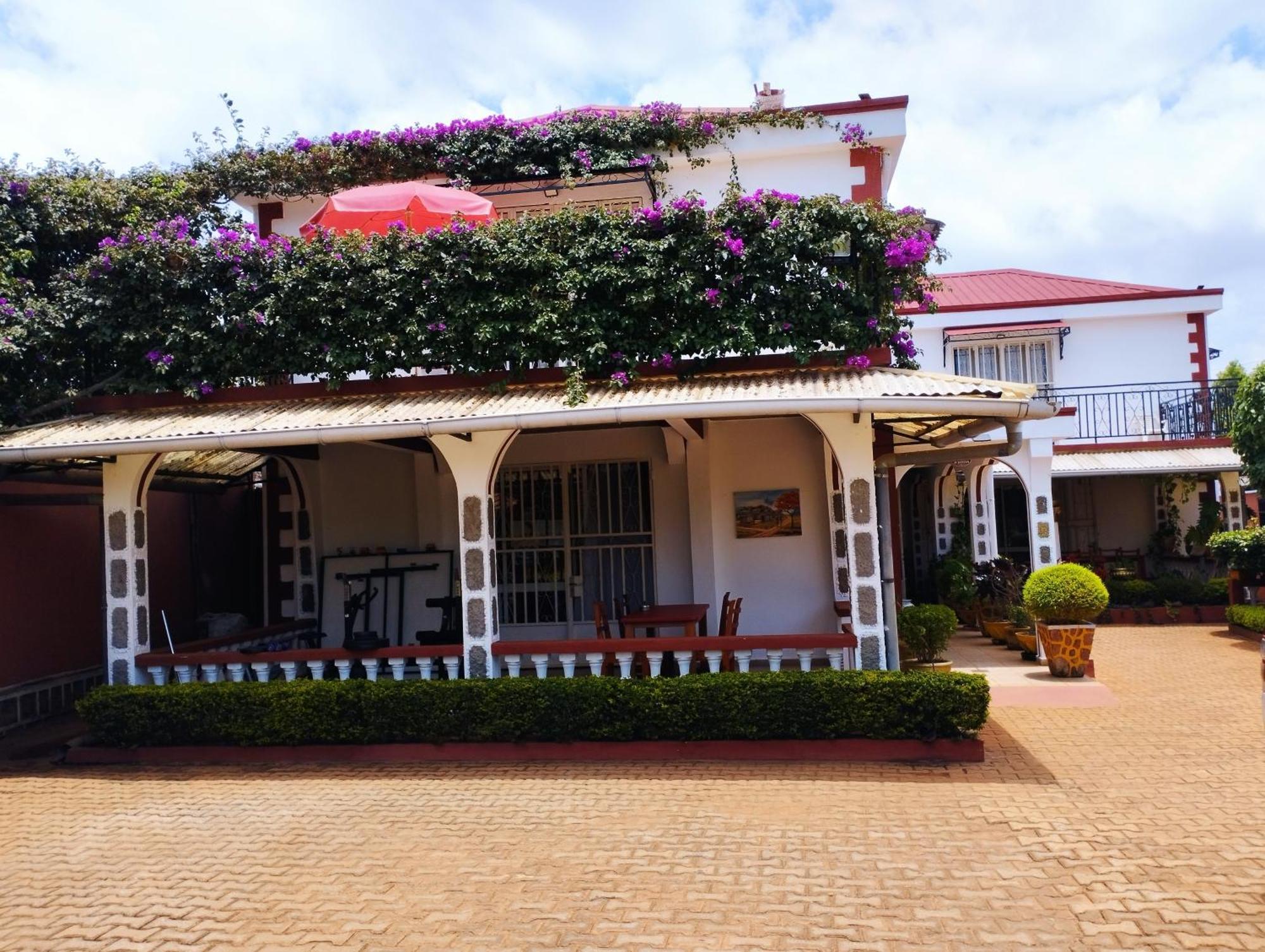 Petite Flower Guest House Talata-maty Kültér fotó